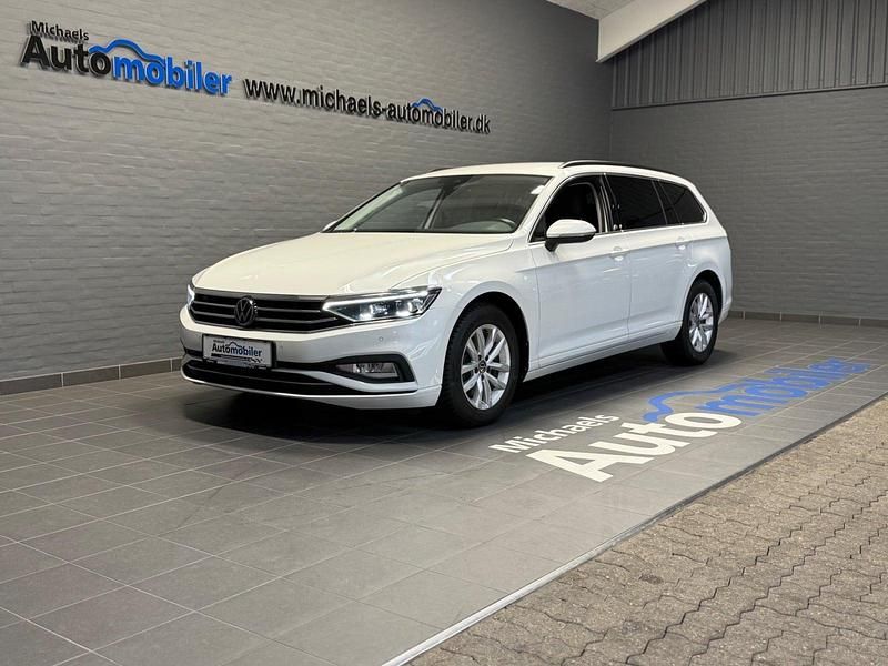 Perlemorshvid Brugt 2022 VW Passat Business Stationcar | 324.900 kr. - Billede 1/4