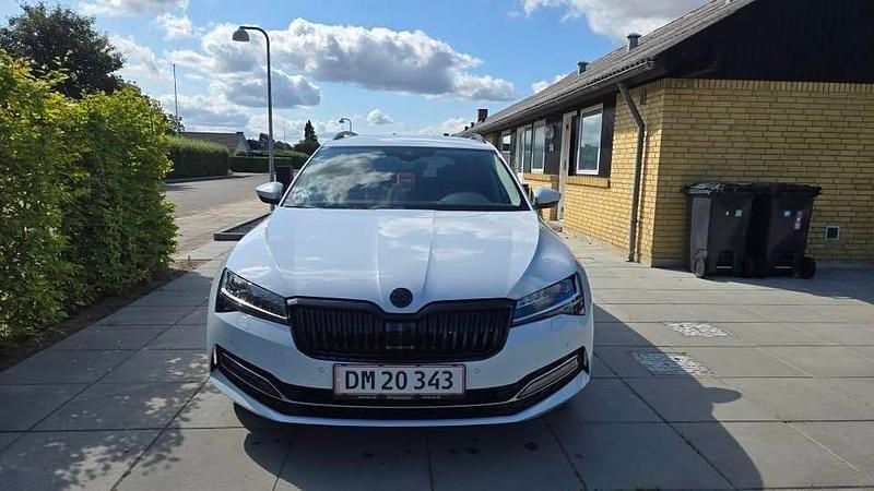 Brugt Skoda Superb Business Line 150 HK (110 kW) 2020 Hvid Stationcar