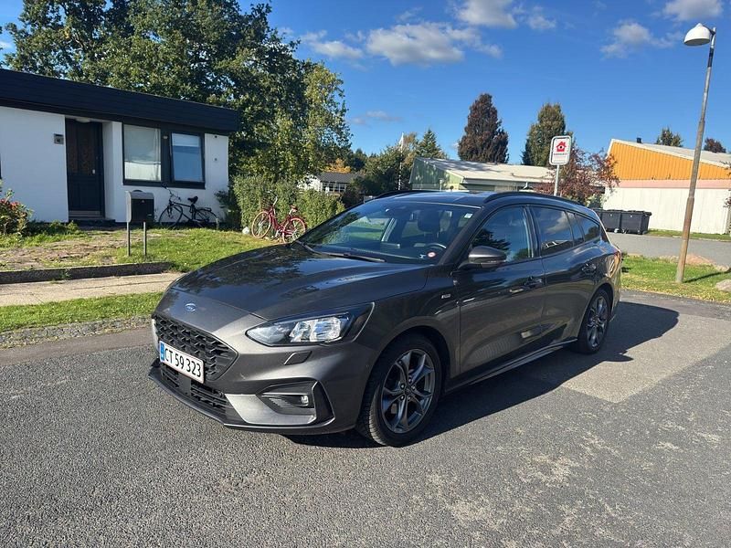 Grå Brugt 2020 Ford Focus ST-Line Stationcar | 127.500 kr. (Super pris) - Billede 1/4