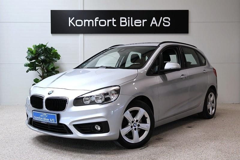 Sølvmetal Brugt 2015 BMW 218 Active Tourer MPV | 99.900 kr. (Fair pris) - Billede 1/4
