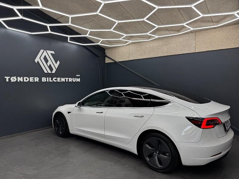 Brugt Tesla Model 3 Standard Range 225 kW (306 HK) 2019 Koksmetal Sedan