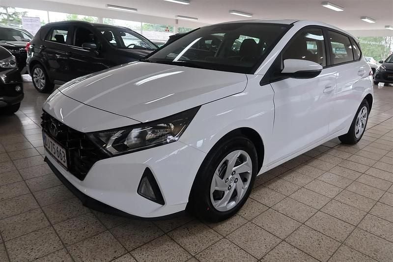 Hvid Brugt 2022 Hyundai i20 Essential Hatchback | 219.900 kr. (Dyr) - Billede 1/4