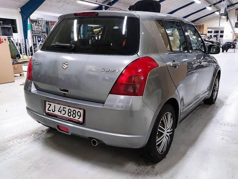 Brugt Suzuki Swift 102 HK (75 kW) 2007 Hatchback