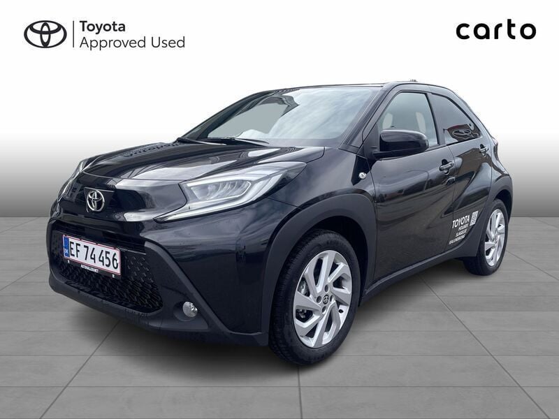 209 night sky black Ny 2025 Toyota Aygo Active Hatchback | 159.900 kr. (Fair pris) - Billede 1/4