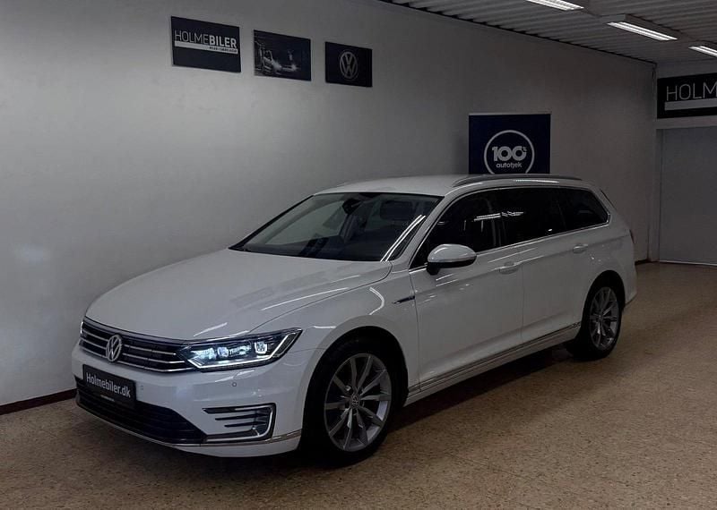 Hvid Brugt 2018 VW Passat GTE Stationcar | 149.800 kr. (Fair pris) - Billede 1/4
