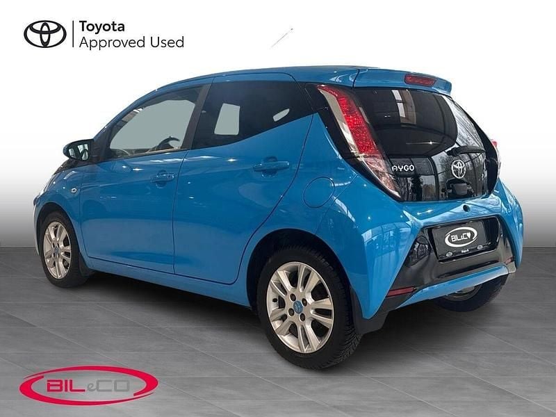 Brugt Toyota Aygo 69 HK (50 kW) 2018 Cyan Hatchback