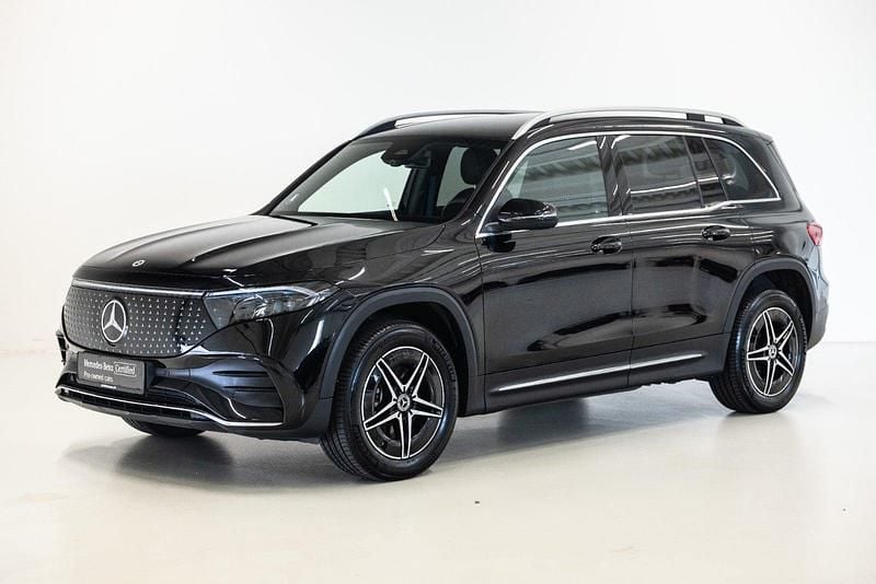 Farve: sort Brugt 2025 Mercedes EQB250+ AMG SUV | 379.900 kr. (Dyr) - Billede 1/4