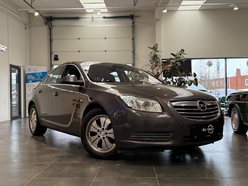 Sølvmetal Brugt 2011 Opel Insignia Cosmo Sedan | 13.799 kr. (Super pris) - Billede 1/4