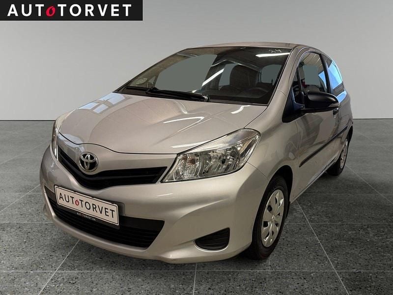 Sølvmetal Brugt 2012 Toyota Yaris Touch Hatchback | 54.700 kr. (Fair pris) - Billede 1/4
