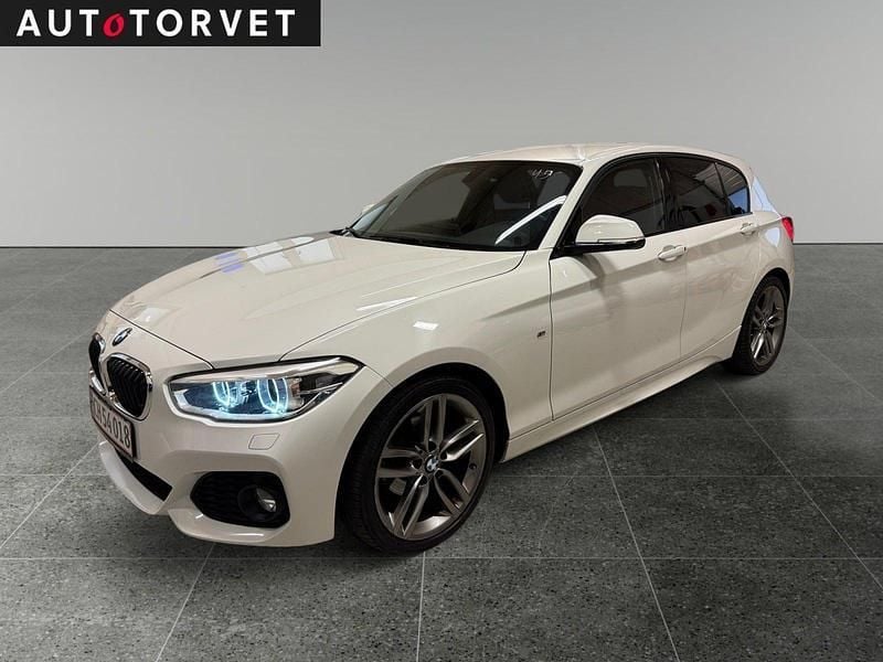Hvid Brugt 2019 BMW 118 M Sport Hatchback | 169.700 kr. (Super pris) - Billede 1/4
