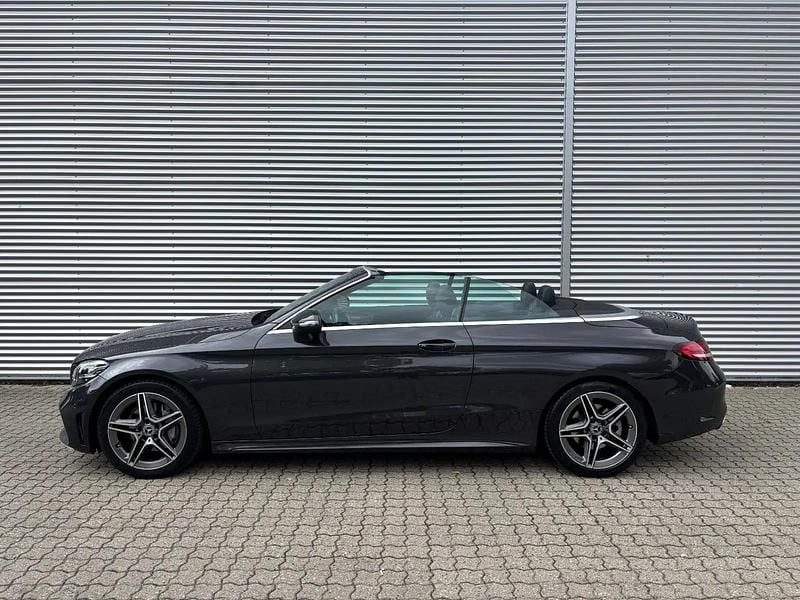 Gråmetal Brugt 2019 Mercedes C200 AMG line Cabriolet | 429.900 kr. - Billede 1/4
