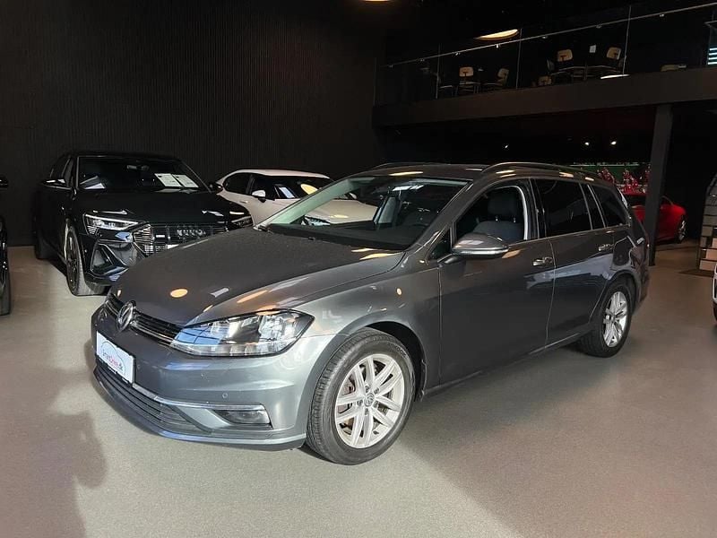 Gråmetal Brugt 2019 VW Golf VII Comfortline Stationcar | 164.990 kr. (God pris) - Billede 1/4