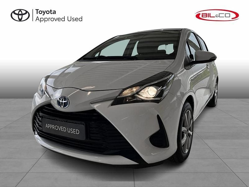Hvid Brugt 2017 Toyota Yaris Hybrid H2 Hatchback | 109.900 kr. (Fair pris) - Billede 1/4