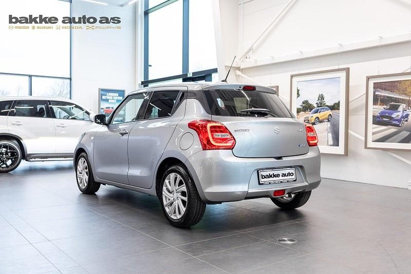 Brugt Suzuki Swift Action 83 HK (61 kW) 2023 Sølvmetal Hatchback
