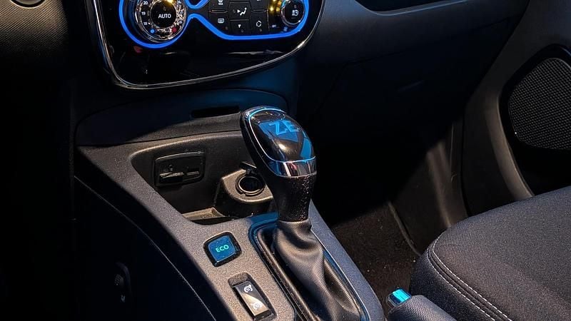 Hvid Brugt 2019 Renault Zoe Intens Hatchback | 76.000 kr. (Fair pris) - Billede 1/12
