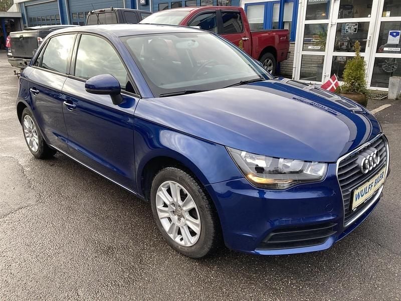 Brugt Audi A1 Sportback Attraction 105 HK (77 kW) 2012 Blåmetal Hatchback