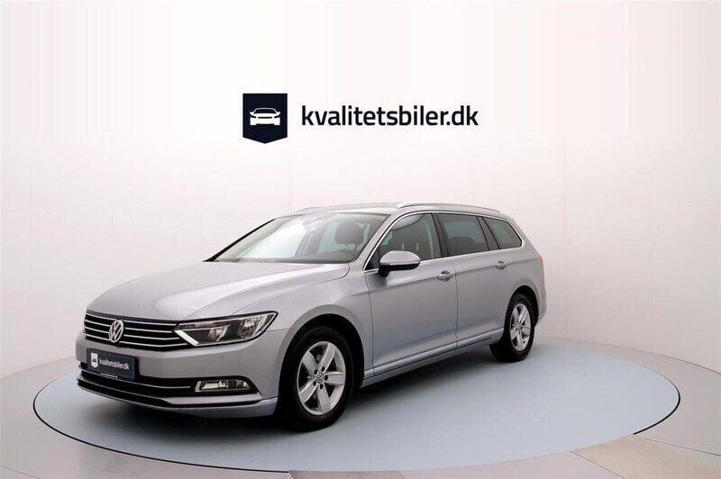 Sølvmetal Brugt 2018 VW Passat Highline Stationcar | 209.900 kr. (Dyr) - Billede 1/4