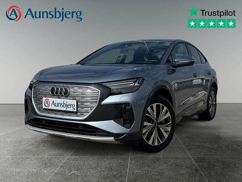 Lysblå metal Brugt 2024 Audi Q4 Sportback e-tron SUV | 322.500 kr. - Billede 1/4