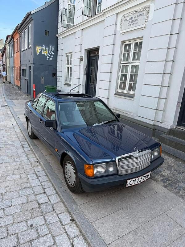 Sølv Brugt 1988 Mercedes 190 | 80.000 kr. - Billede 1/4