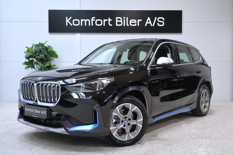 Sort Brugt 2023 BMW iX1 xLine SUV | 294.900 kr. (Super pris) - Billede 1/4