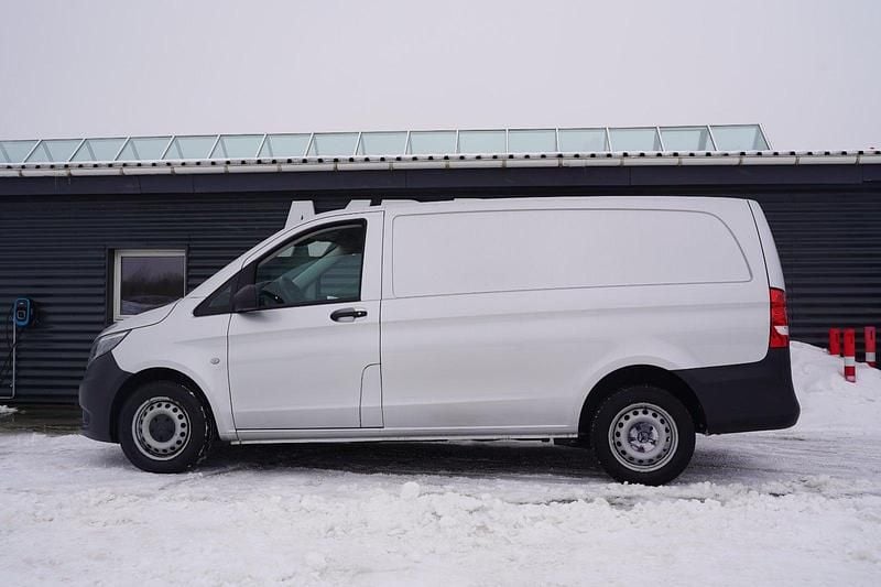 Brugt Mercedes Vito 136 HK (100 kW) 2021 Sølvmetal Van