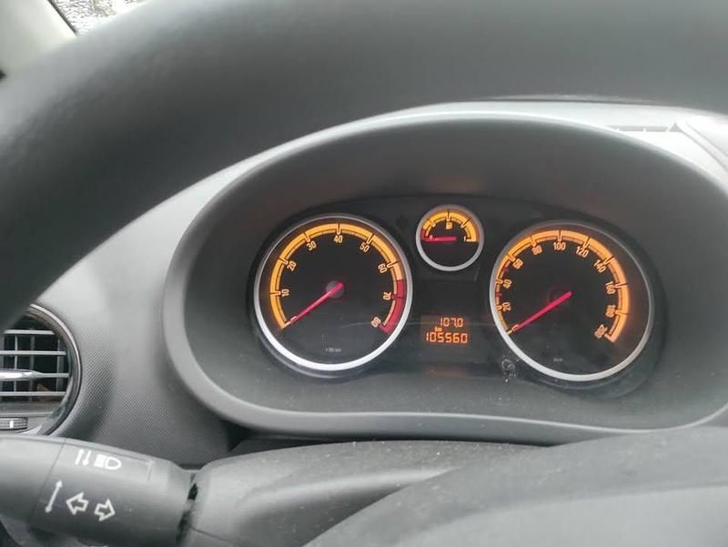 Brugt Opel Corsa 65 HK (47 kW) 2012 Sort Hatchback