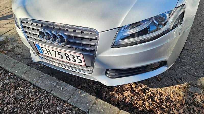 Brugt Audi A4 Comfort 160 HK (117 kW) 2009 grå metal Sedan