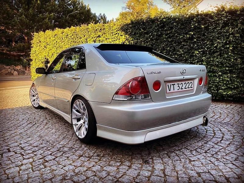 Brugt Lexus IS200 Sport Line 205 HK (150 kW) 2002 Sedan