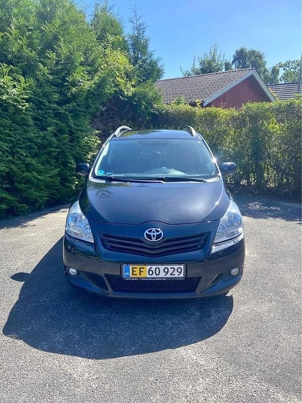 Brugt 2011 Toyota Sportsvan MPV | 27.999 kr. - Billede 1/4