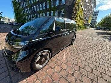 Sortmetal Brugt 2023 VW ID. Buzz Pro Van | 379.500 kr. (Fair pris) - Billede 1/4