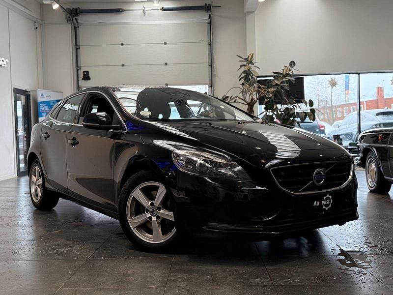 Brugt Volvo V40 Momentum 120 HK (88 kW) 2016 Sortmetal Hatchback