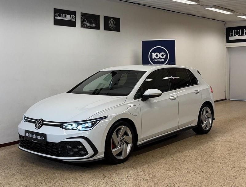 Hvid Brugt 2021 VW Golf VIII GTE Hatchback | 214.900 kr. (Fair pris) - Billede 1/4
