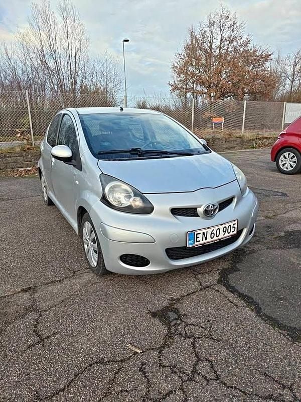 Brugt 2010 Toyota Aygo Hatchback | 16.900 kr. (Fair pris) - Billede 1/4