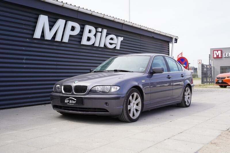 Grå Brugt 2003 BMW 330 Sedan | 15.000 kr. - Billede 1/4