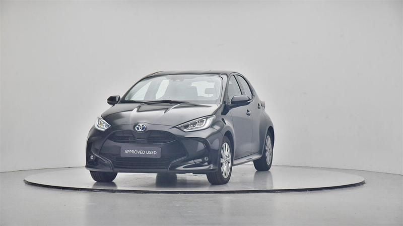 Brugt 2022 Toyota Yaris Hybrid Active Hatchback | 219.900 kr. (Dyr) - Billede 1/1