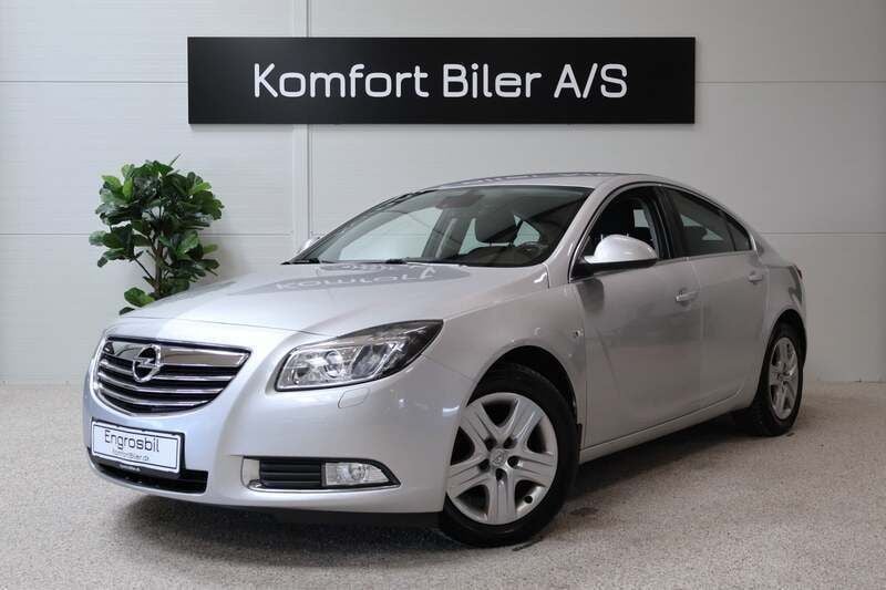 Sølvmetal Brugt 2012 Opel Insignia Edition Hatchback | 29.800 kr. (Super pris) - Billede 1/4