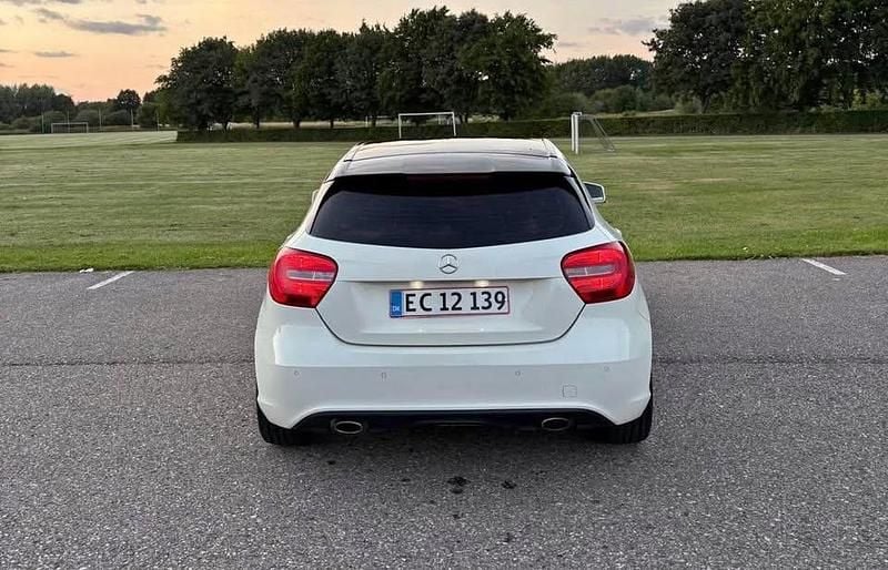 Hvid Brugt 2014 Mercedes A200 Stationcar | 114.700 kr. (Fair pris) - Billede 1/4