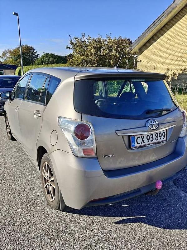 Brun Brugt 2014 Toyota Verso Skyview Edition MPV | 49.999 kr. (God pris) - Billede 1/2