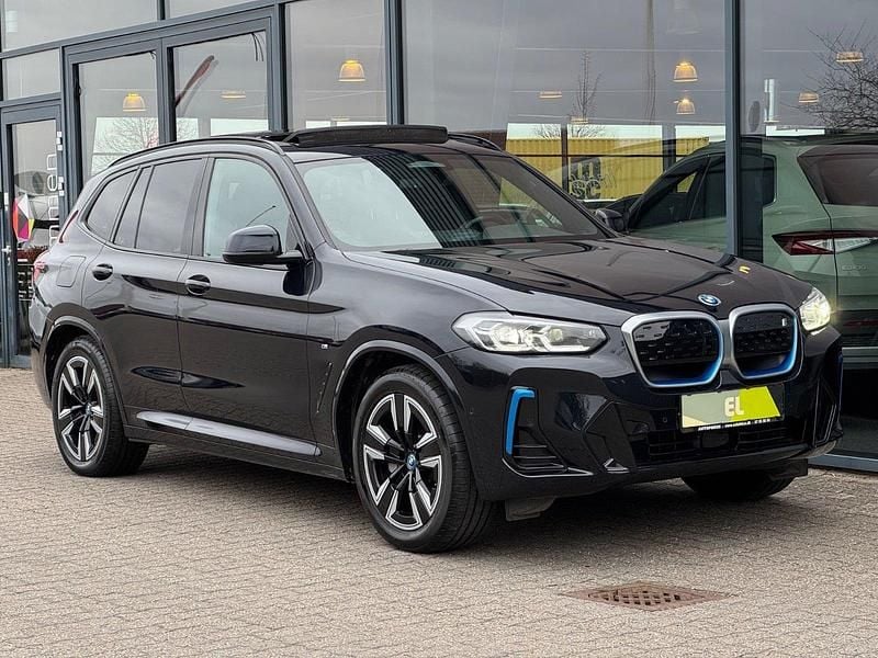Mørkblåmetal Brugt 2023 BMW iX3 M Sport SUV | 369.700 kr. (God pris) - Billede 1/4