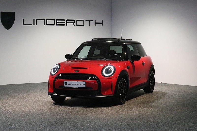 Rød Brugt 2023 Mini Cooper SE Classic Hatchback | 170.000 kr. (Fair pris) - Billede 1/4