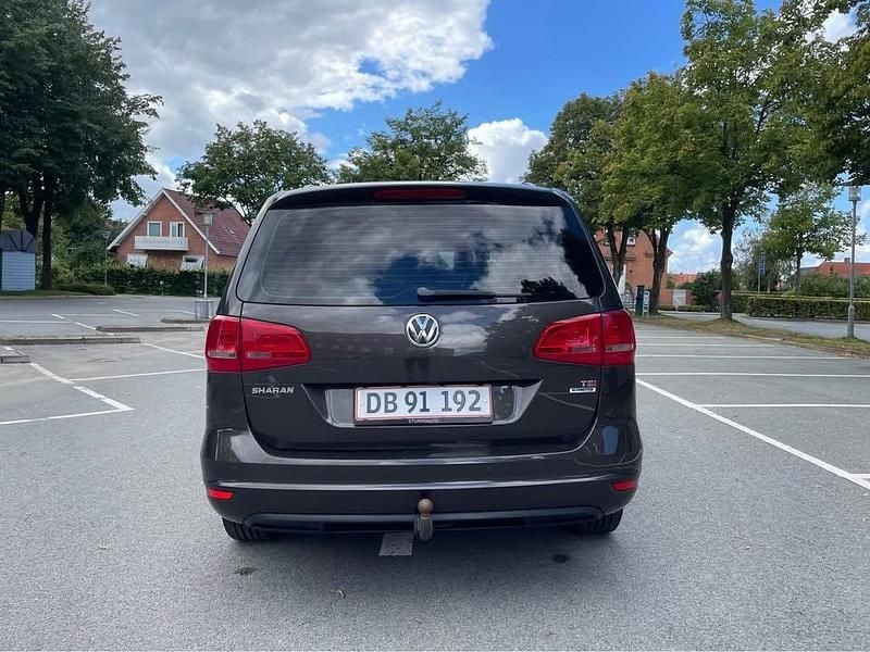 Brugt VW Sharan Highline 150 HK (110 kW) 2015 Brun MPV