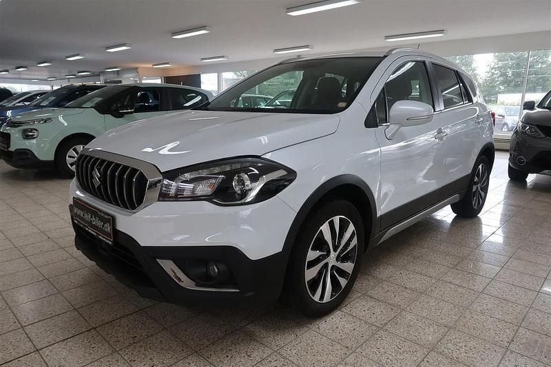 Hvid metal Brugt 2021 Suzuki SX4 S-Cross Adventure SUV | 179.900 kr. (God pris) - Billede 1/4