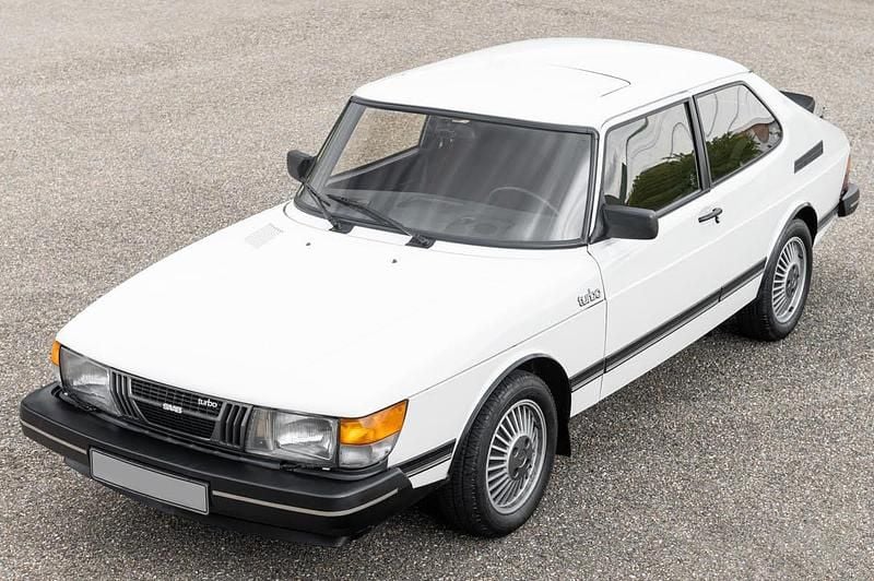 Brugt Saab 900 145 HK (106 kW) 1983 Hvid Hatchback