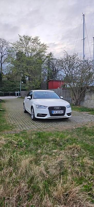 Hvid Brugt 2015 Audi A3 Sport Sedan | 95.000 kr. (Fair pris) - Billede 1/4
