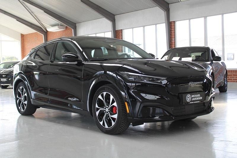 Sort Brugt 2024 Ford Mustang Mach-E Extended Range SUV | 319.900 kr. (Fair pris) - Billede 1/4