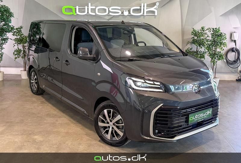 Gråmetal Ny 2025 Toyota Proace Verso Stationcar | 329.000 kr. (Dyr) - Billede 1/4