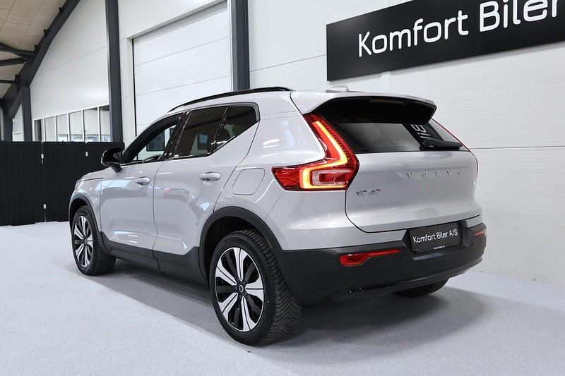 Brugt Volvo XC40 Core 169 kW (231 HK) 2022 Sølvmetal SUV
