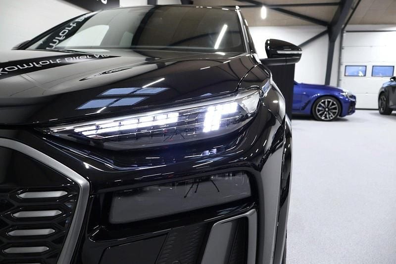 Ny Audi Q6 e-tron 185 kW (252 HK) 2025 Sortmetal SUV
