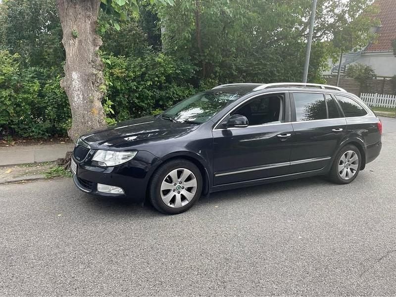 Brugt Skoda Superb 105 HK (77 kW) 2012 Sort Stationcar