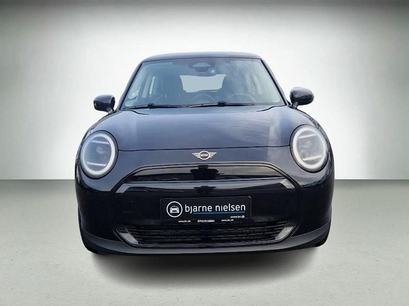 Sort Brugt 2024 Mini Cooper Classic Hatchback | 219.800 kr. - Billede 1/4